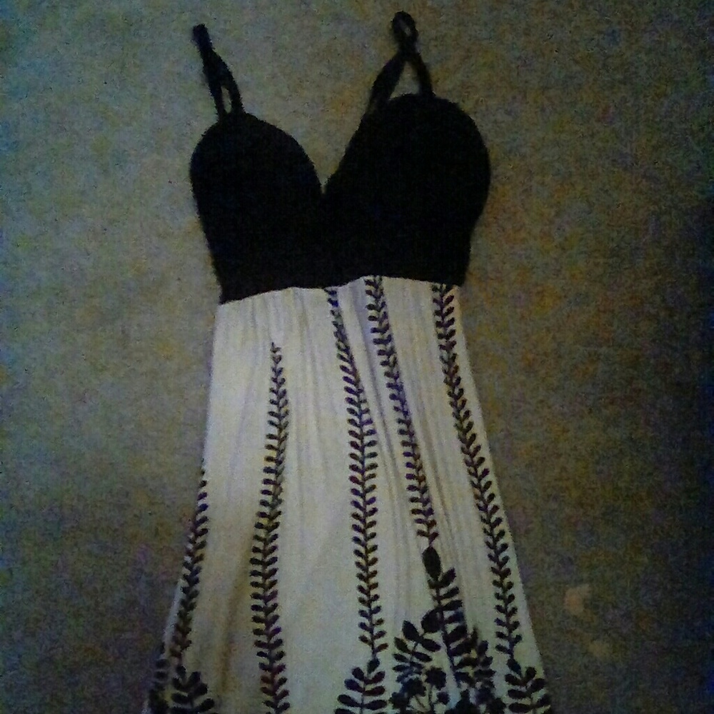 Forever 21 Beautiful dress!!!! Make a bundle!!!!